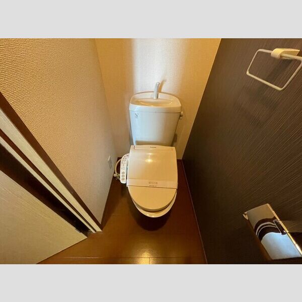 トイレ (温水洗浄暖房便座)