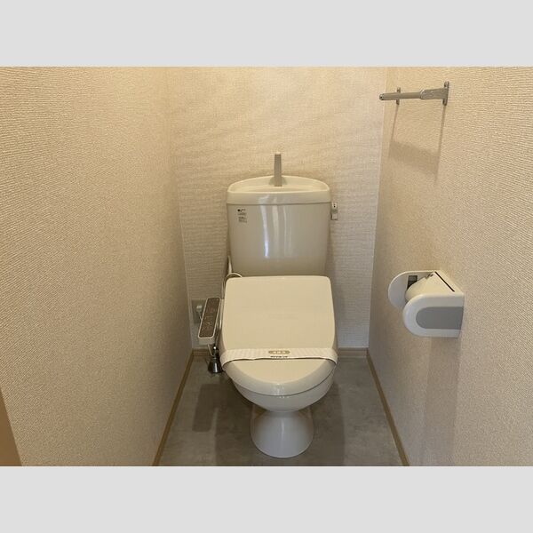 トイレ (温水洗浄暖房便座)