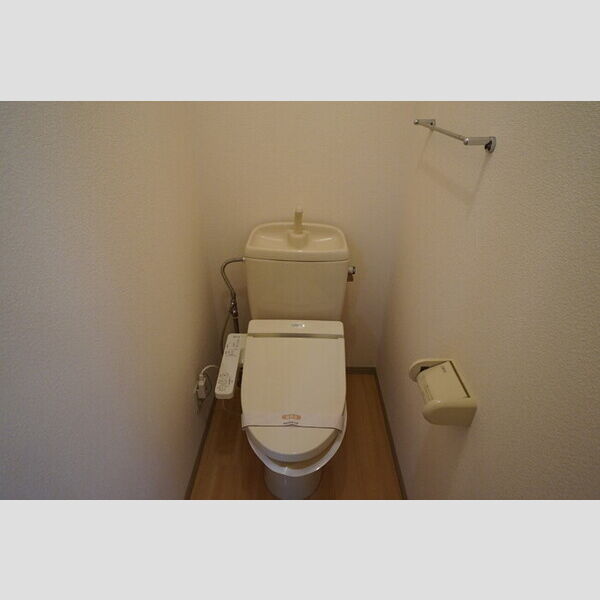 トイレ (温水洗浄暖房便座)
