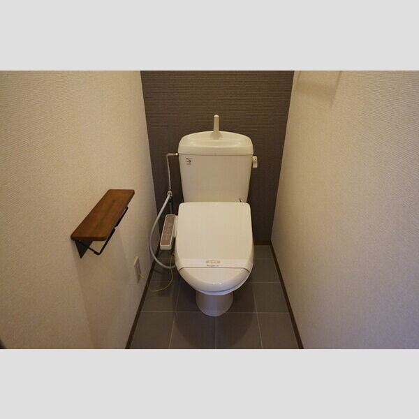 トイレ (温水洗浄暖房便座)