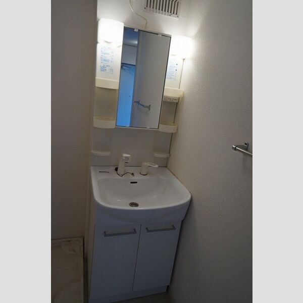 洗面所 (洗髪洗面化粧台)