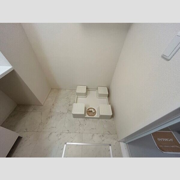 洗面所 (室内洗濯機置場)