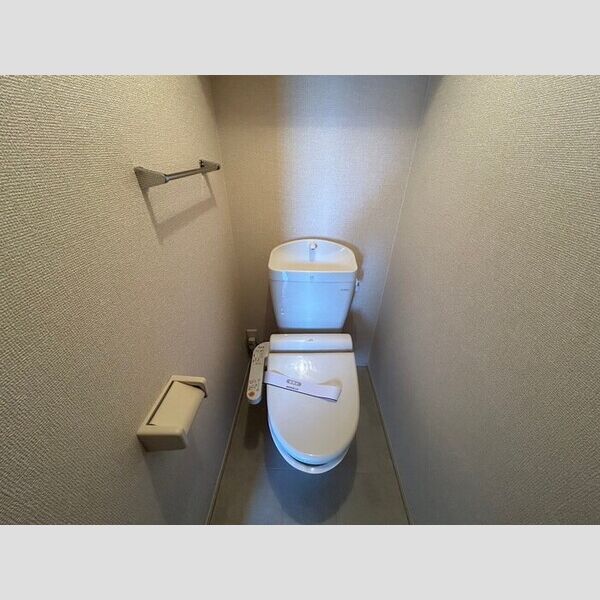 トイレ (温水洗浄暖房便座)