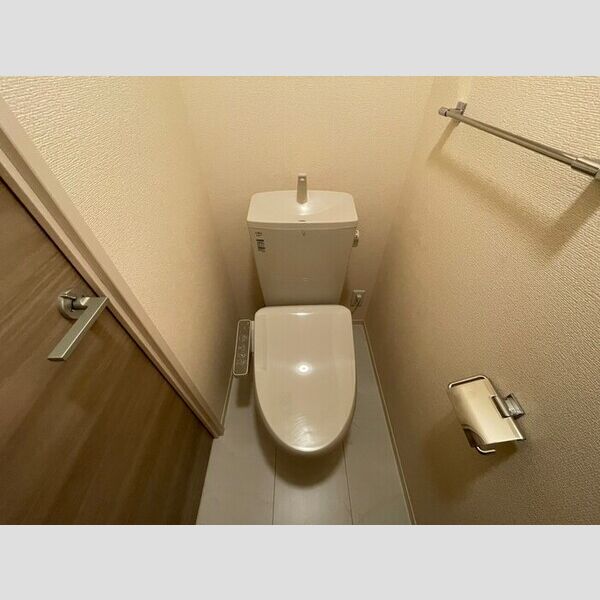 トイレ (温水洗浄暖房便座)