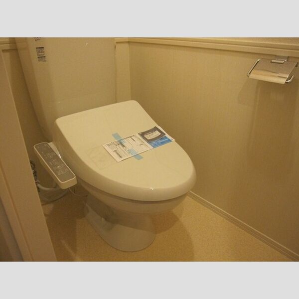 トイレ (温水洗浄暖房便座)