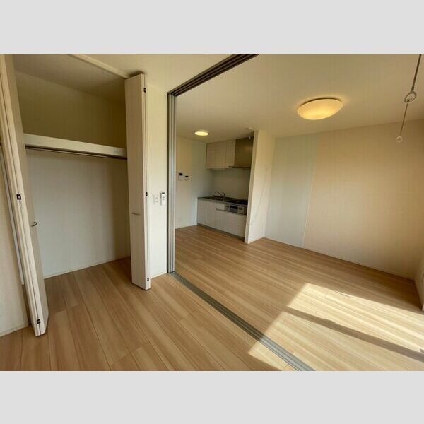 その他 (洋室→DK)