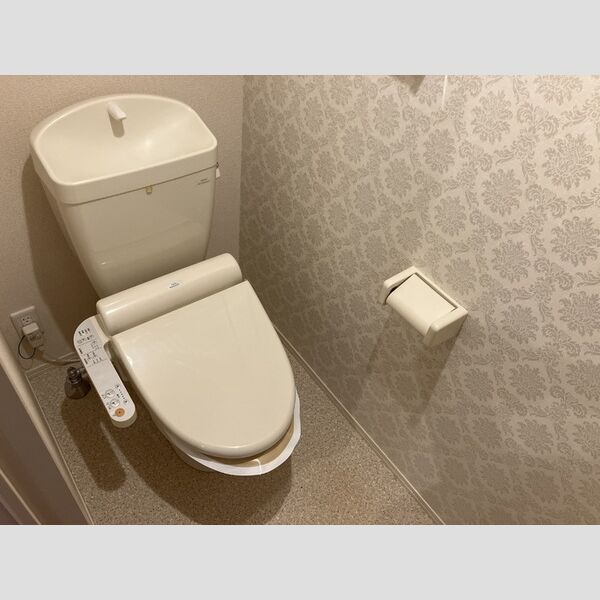 トイレ (温水洗浄暖房便座)