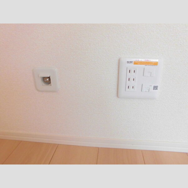 その他設備 (インターネット、ガスコック)