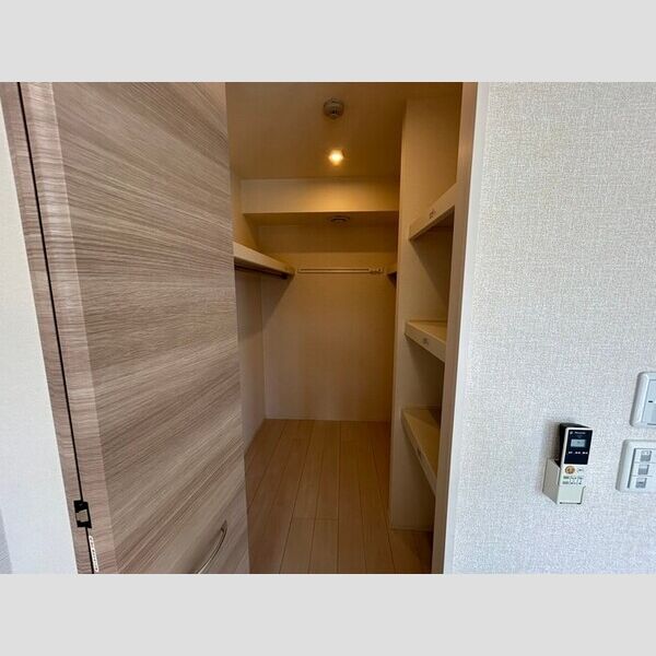 収納 (ウォークインクローゼット)