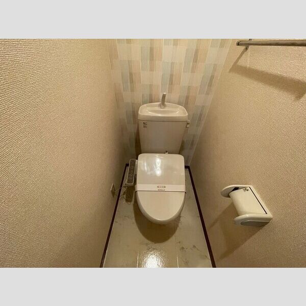 トイレ (温水洗浄暖房便座)