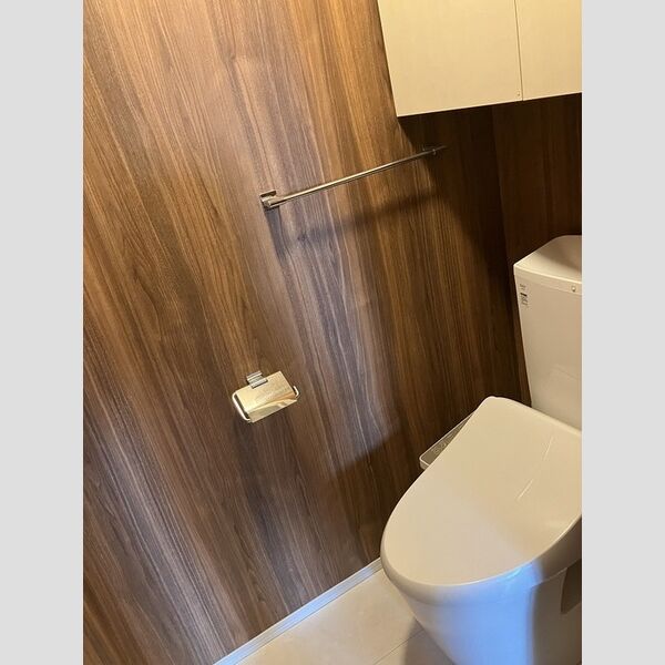 トイレ (温水洗浄暖房便座)