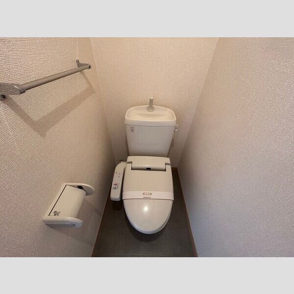 トイレ (温水洗浄暖房便座)