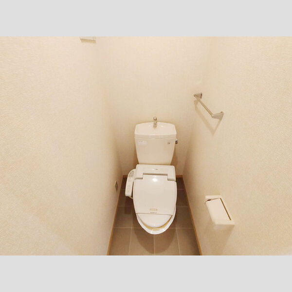 トイレ (温水洗浄暖房便座)