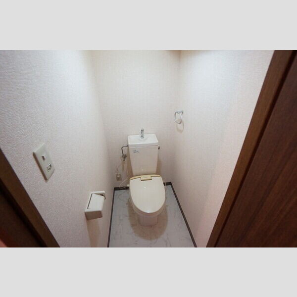 トイレ (暖房便座)