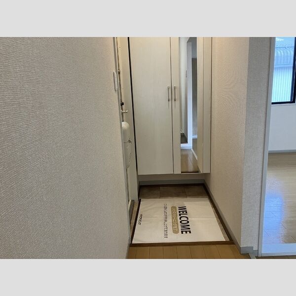 玄関 (玄関)