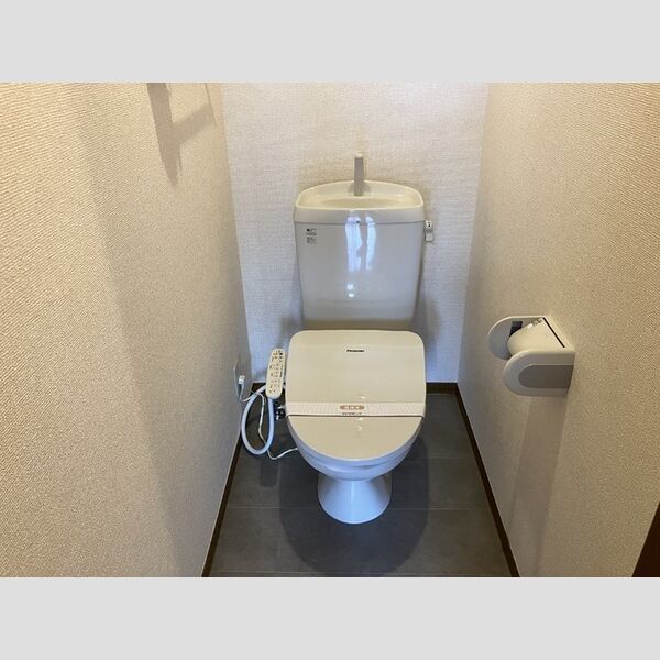 トイレ (温水洗浄暖房便座)