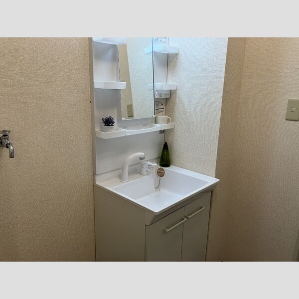 洗面所 (洗髪洗面化粧台)