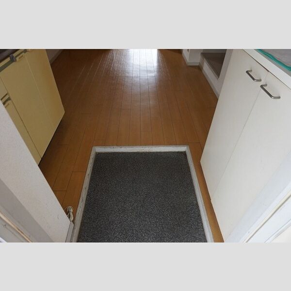 玄関 (玄関)