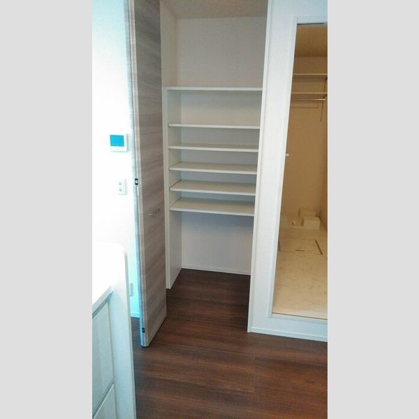 収納 (パントリー)