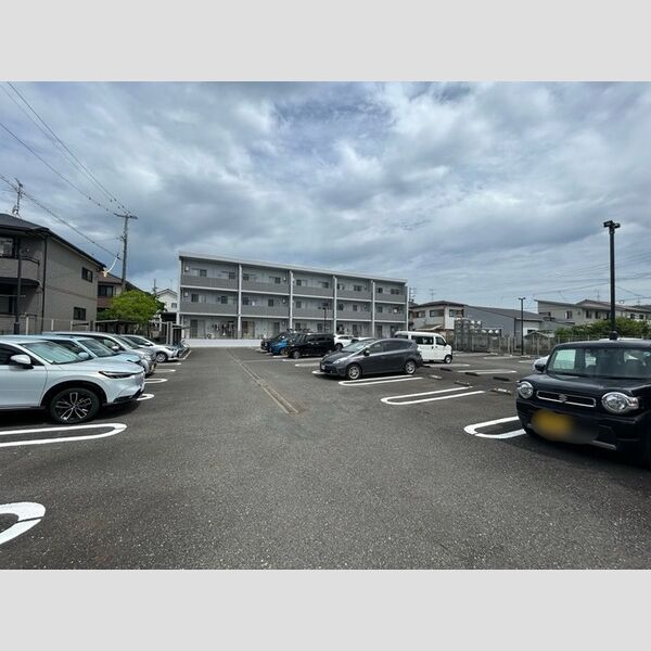 駐車場 (駐車場)