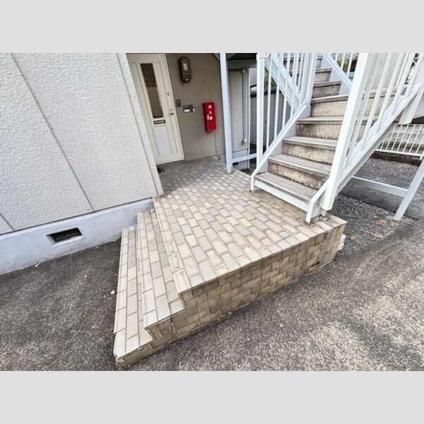 エントランス (エントランス)