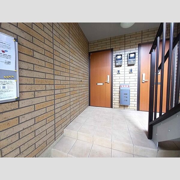 エントランス (エントランス)