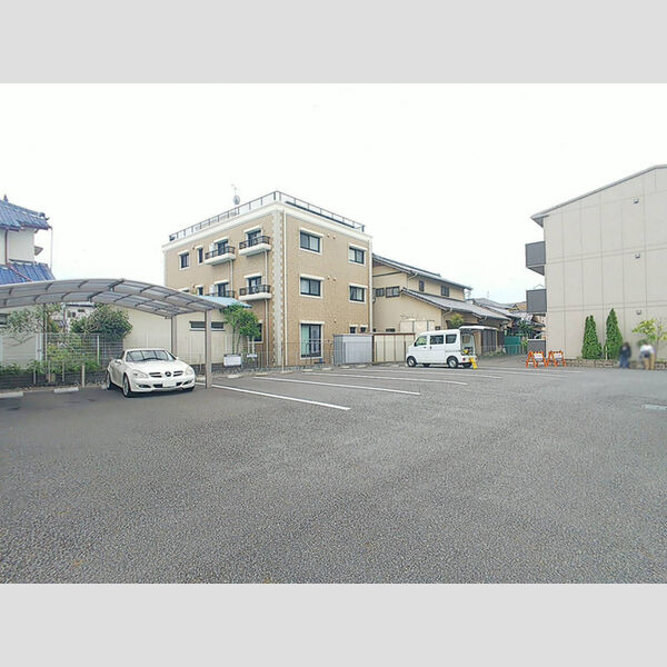 駐車場 (駐車場)