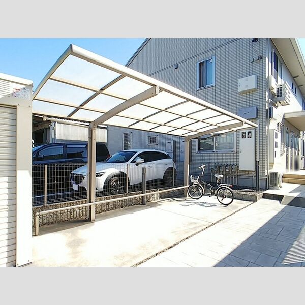 現地周辺 (駐輪場)