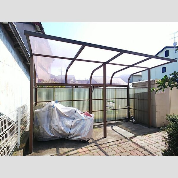 現地周辺 (駐輪場)