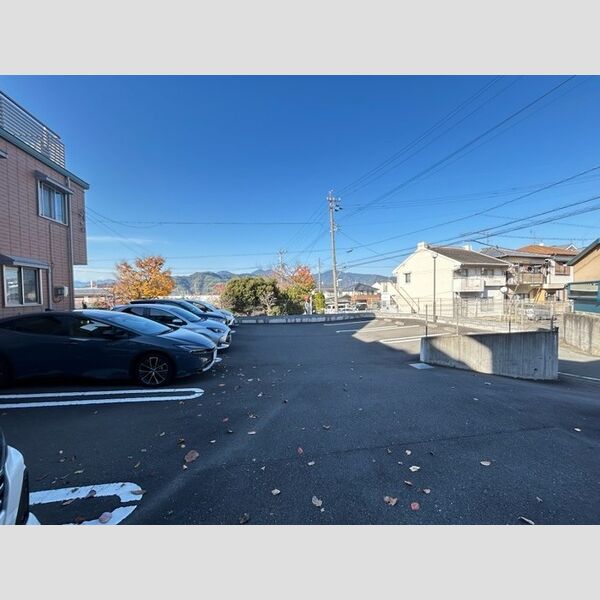 駐車場 (駐車場)