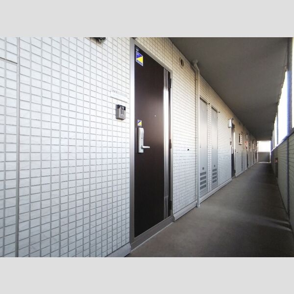 エントランス (エントランス)