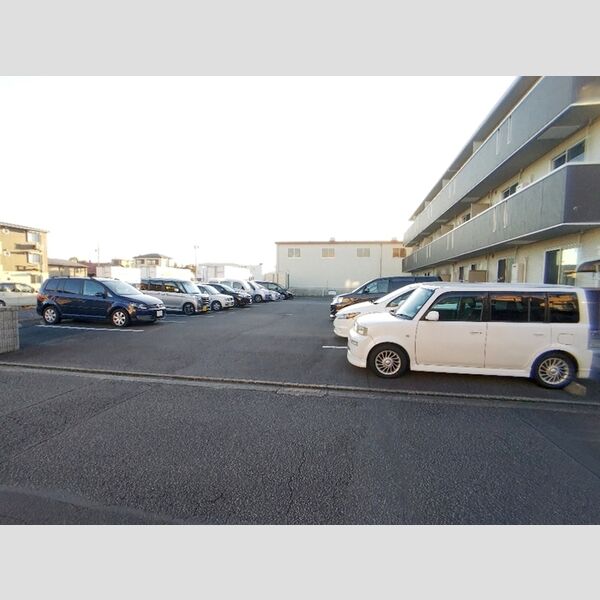 駐車場 (駐車場)