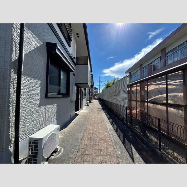 エントランス (エントランス)