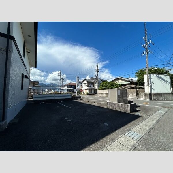 駐車場 (駐車場)