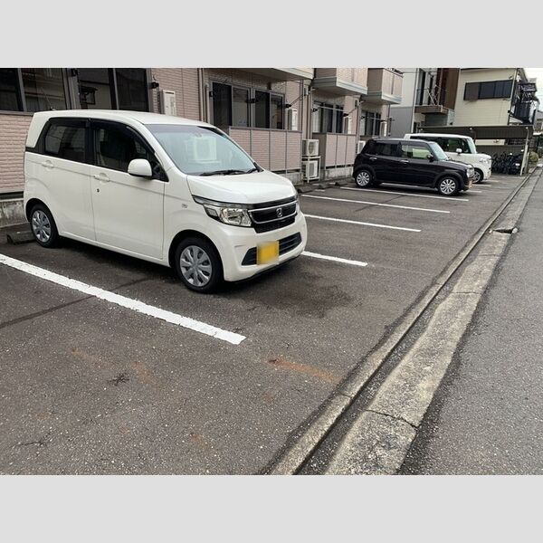 駐車場 (駐車場)