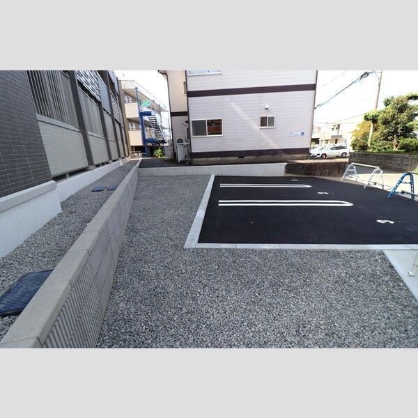 駐車場 (駐車場)