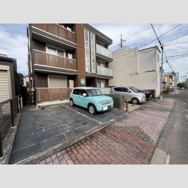 駐車場 (駐車場)