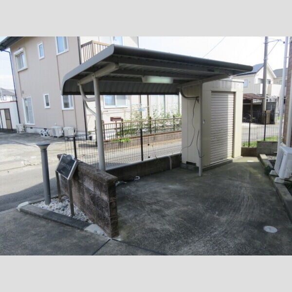 現地周辺 (駐輪場)