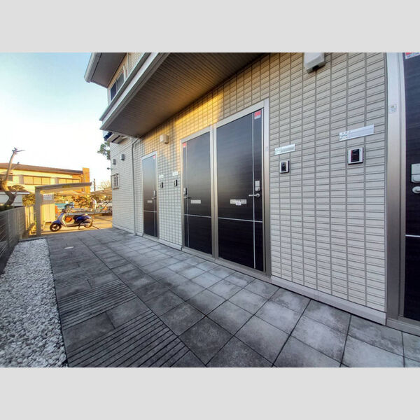 エントランス (エントランス)