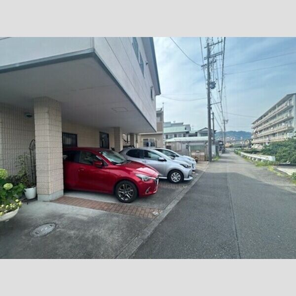 駐車場 (駐車場)