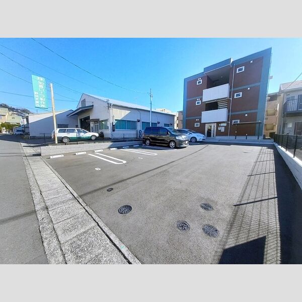 駐車場 (駐車場)