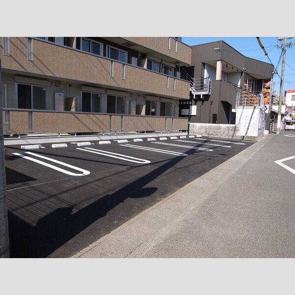 駐車場 (駐車場)