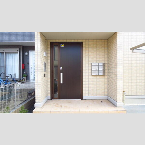 エントランス (オートロック付きです。)