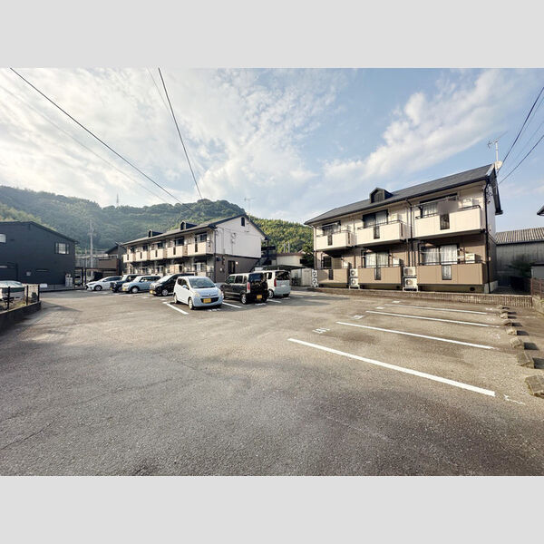 駐車場 (駐車場)