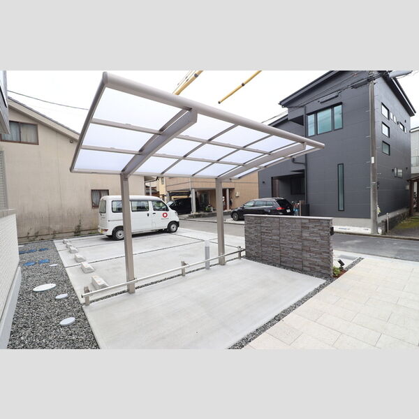 現地周辺 (駐輪場)