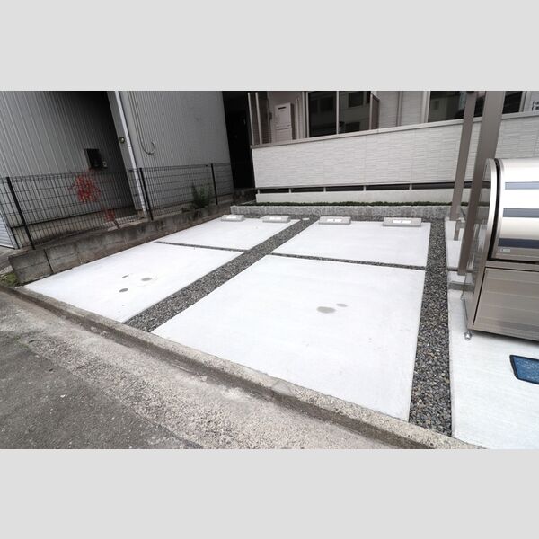 駐車場 (駐車場)