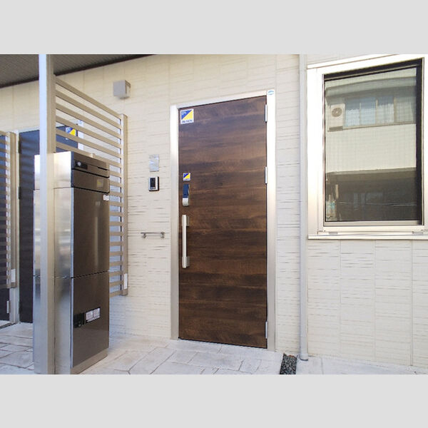 エントランス (エントランス)