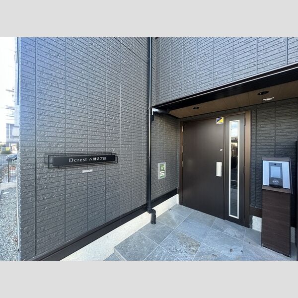 建物外観 (オートロック)