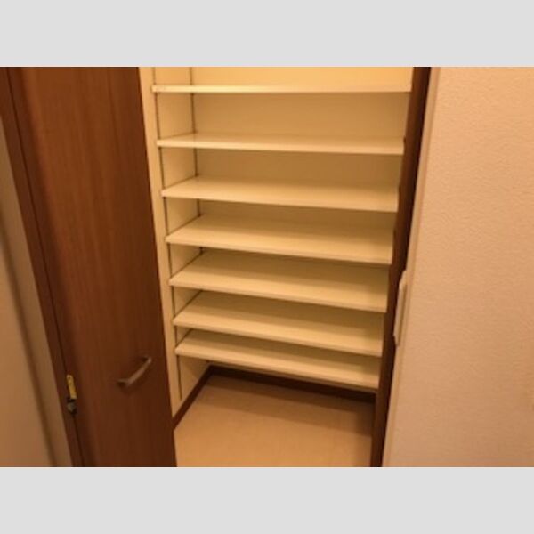 キッチン (シューズボックス)