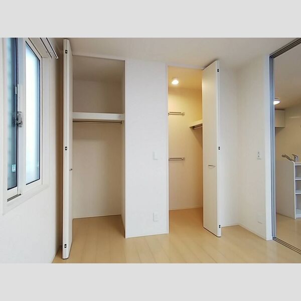 収納 (ウォークインクローゼット)